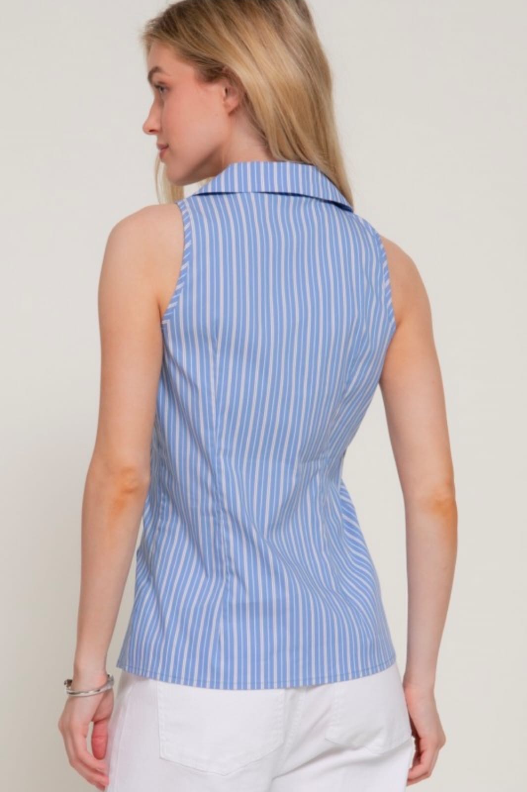 Blusa asimétrica celeste