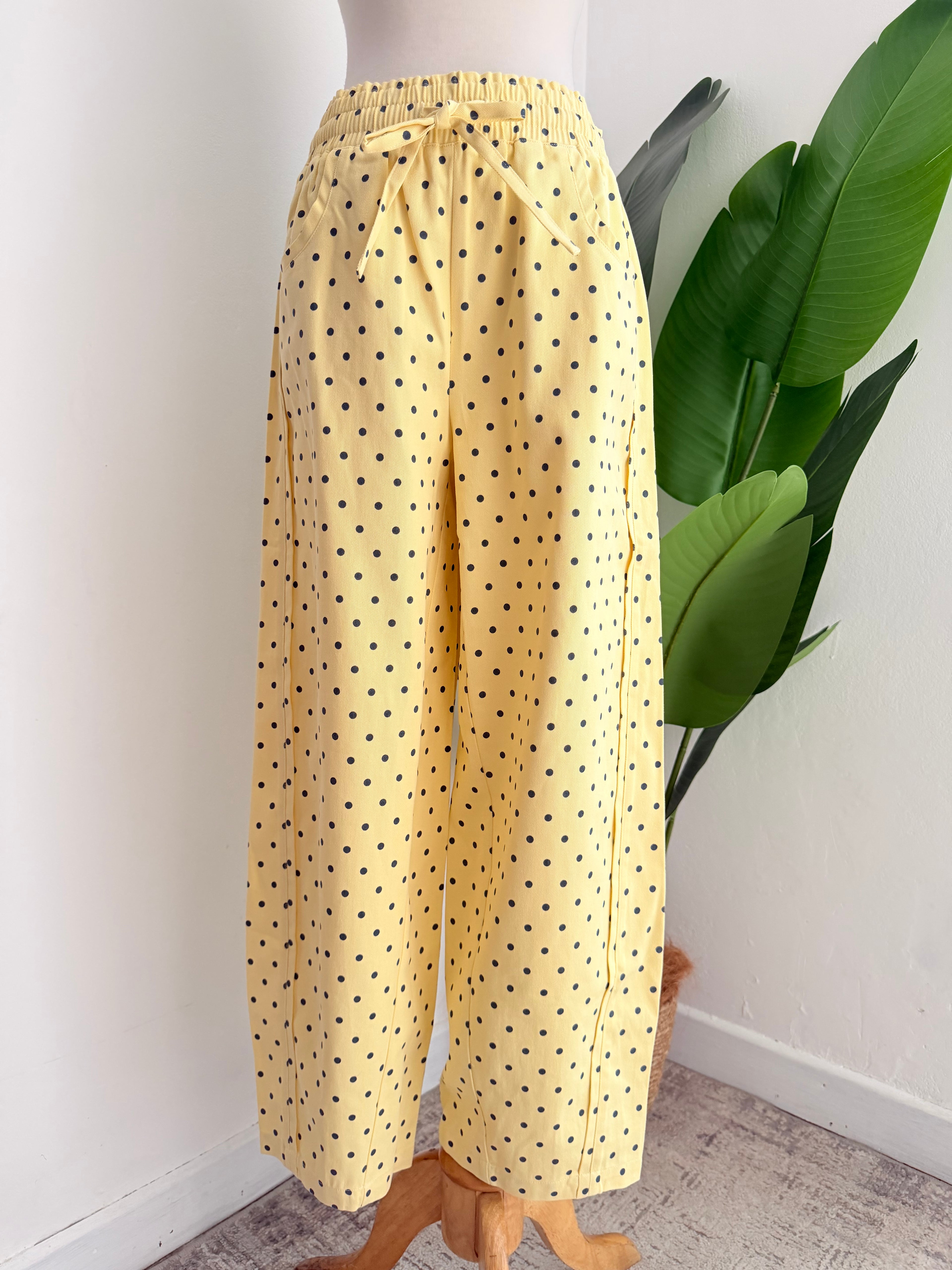 Pantalón Barrel polka amarillo