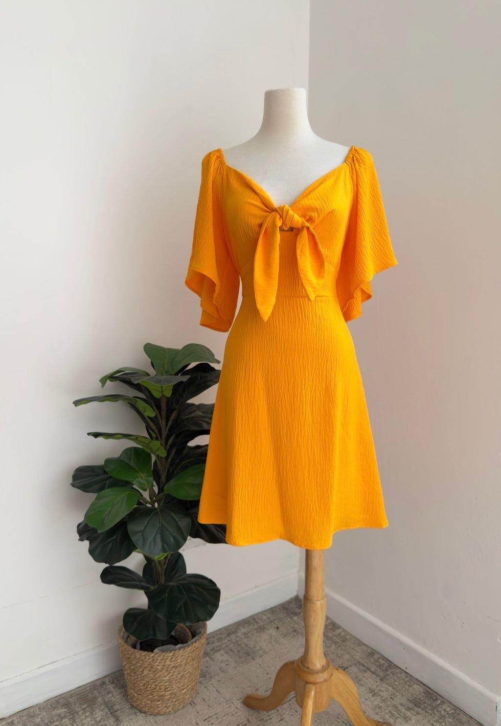 Vestido mostaza
