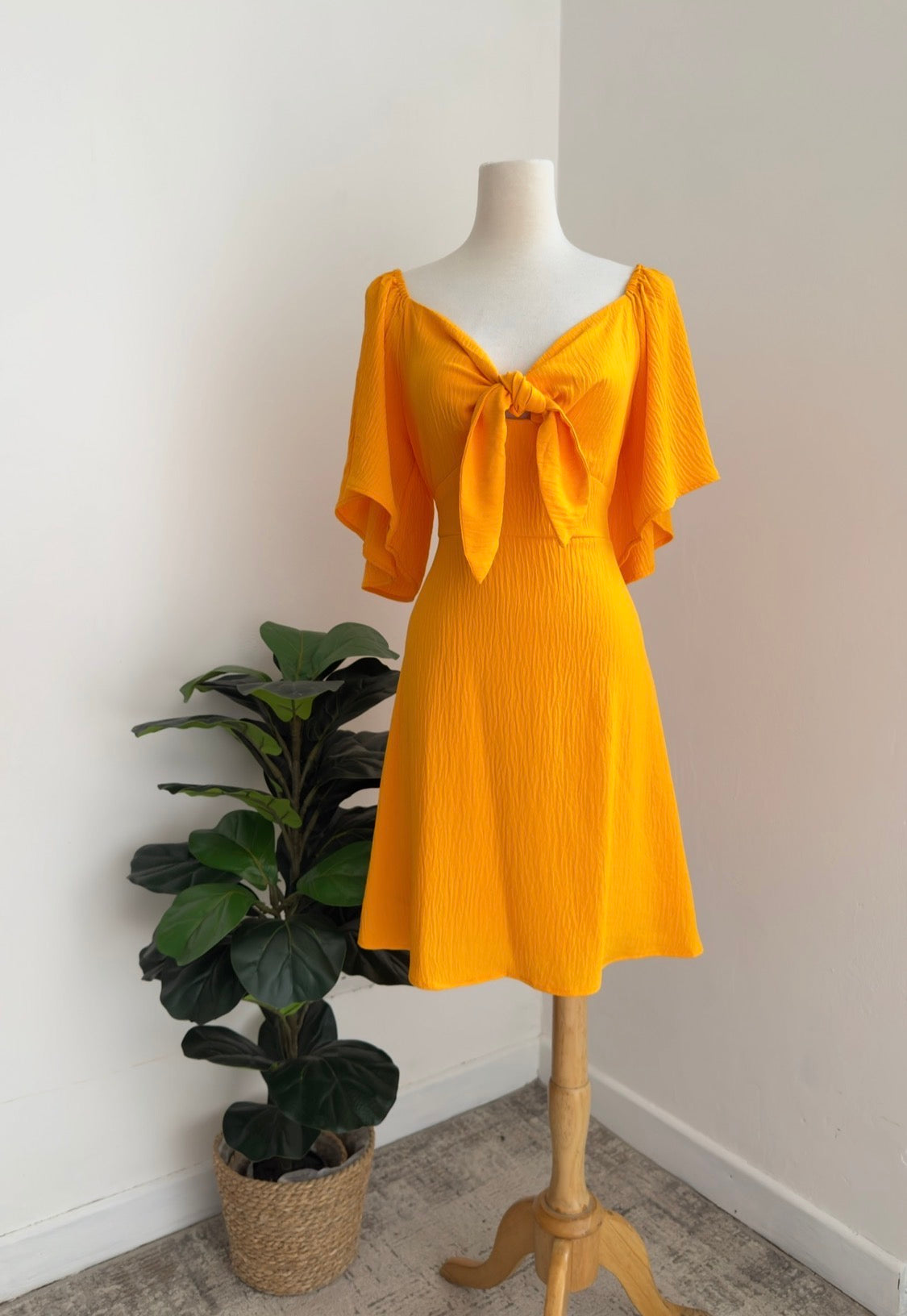 Vestido mostaza
