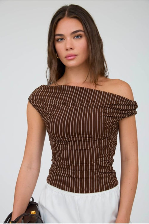 Blusa rayitas café