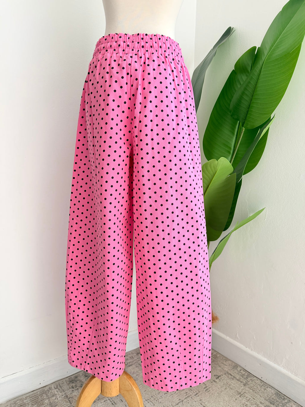 Pantalón Barrel polka rosa