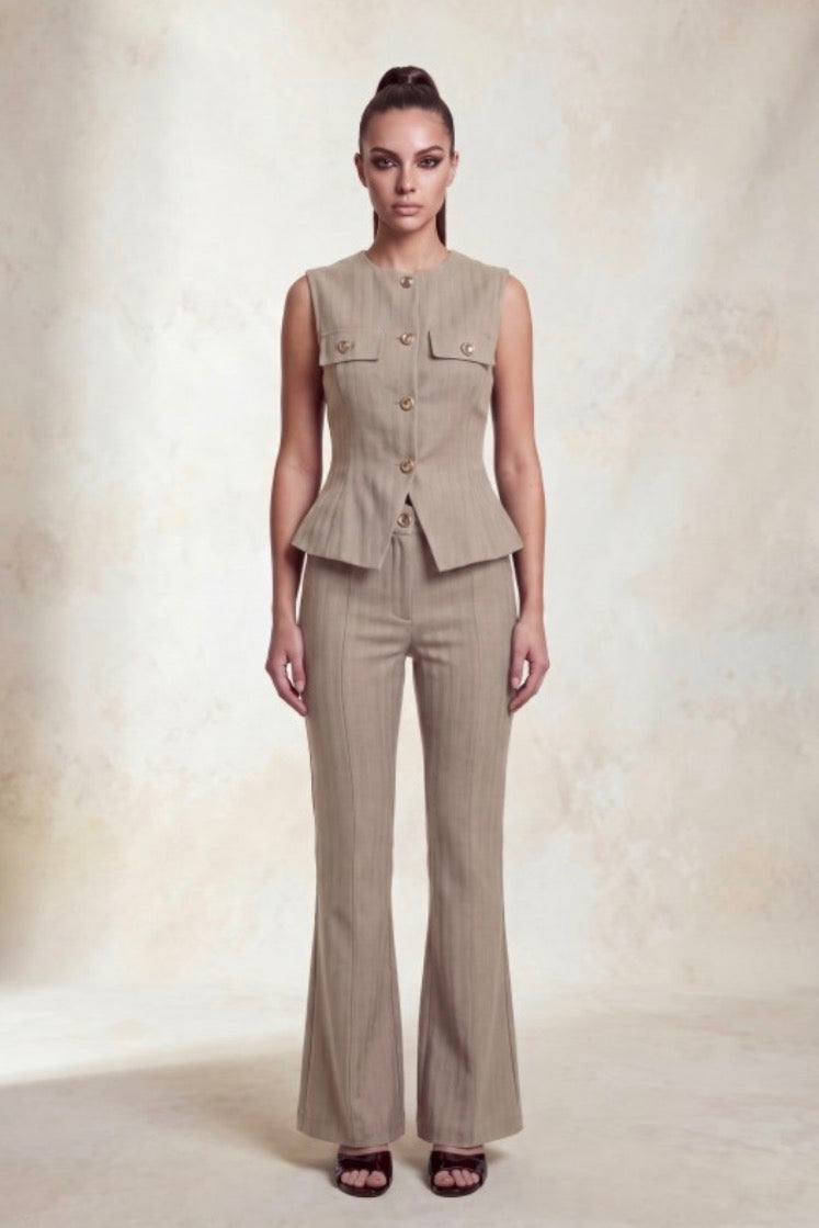 Conjunto beige