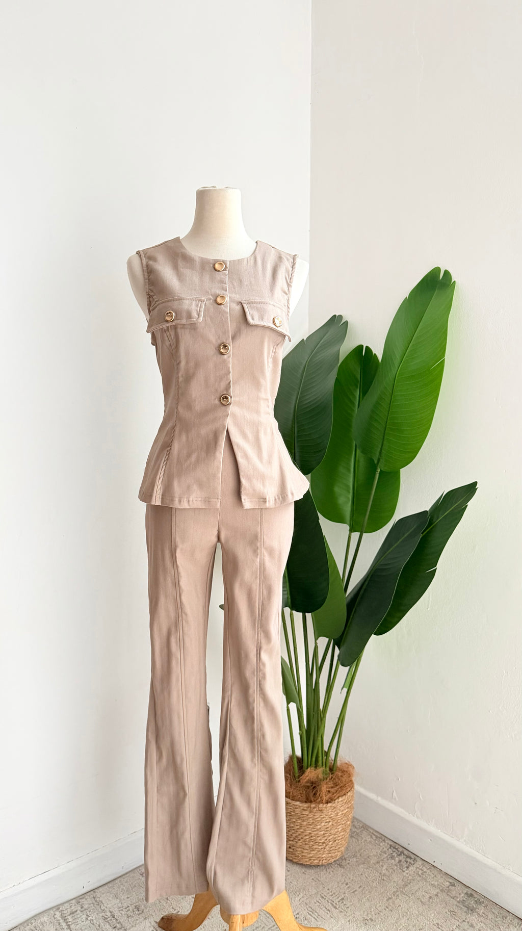 Conjunto beige